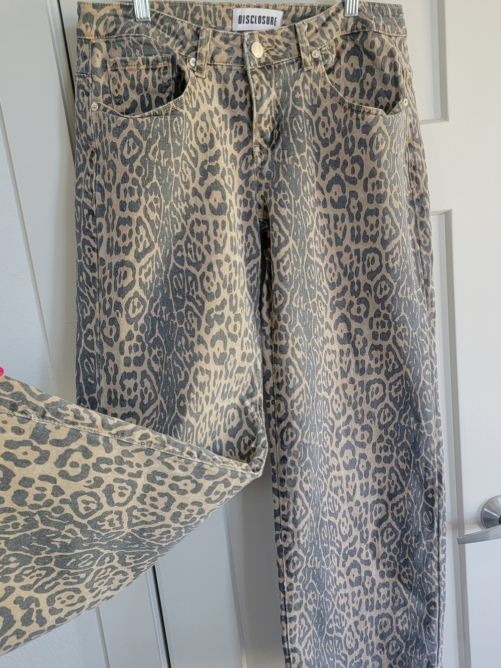 Disclosure Women's Leopard Print Jeans in Beige and Gray Sz 9/29